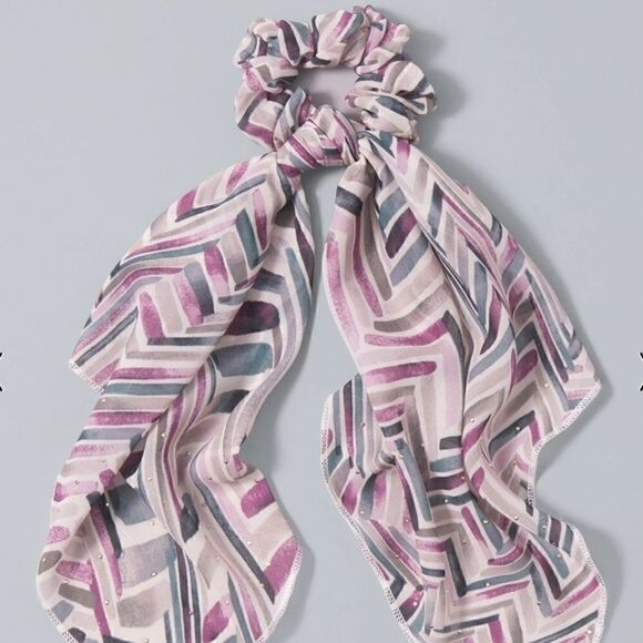 Whbm Convertible Chevron Painted Scrunchie - Picture 2 of 2